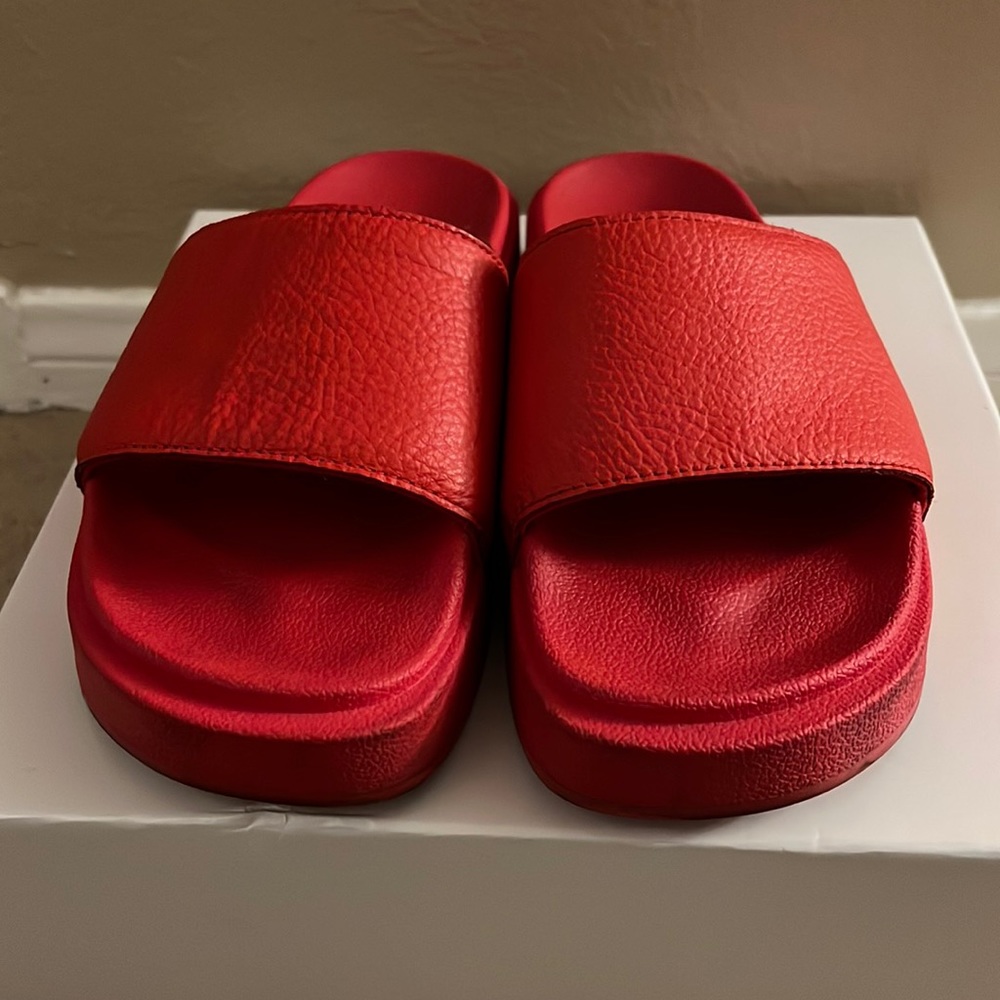Ivy Park Slides